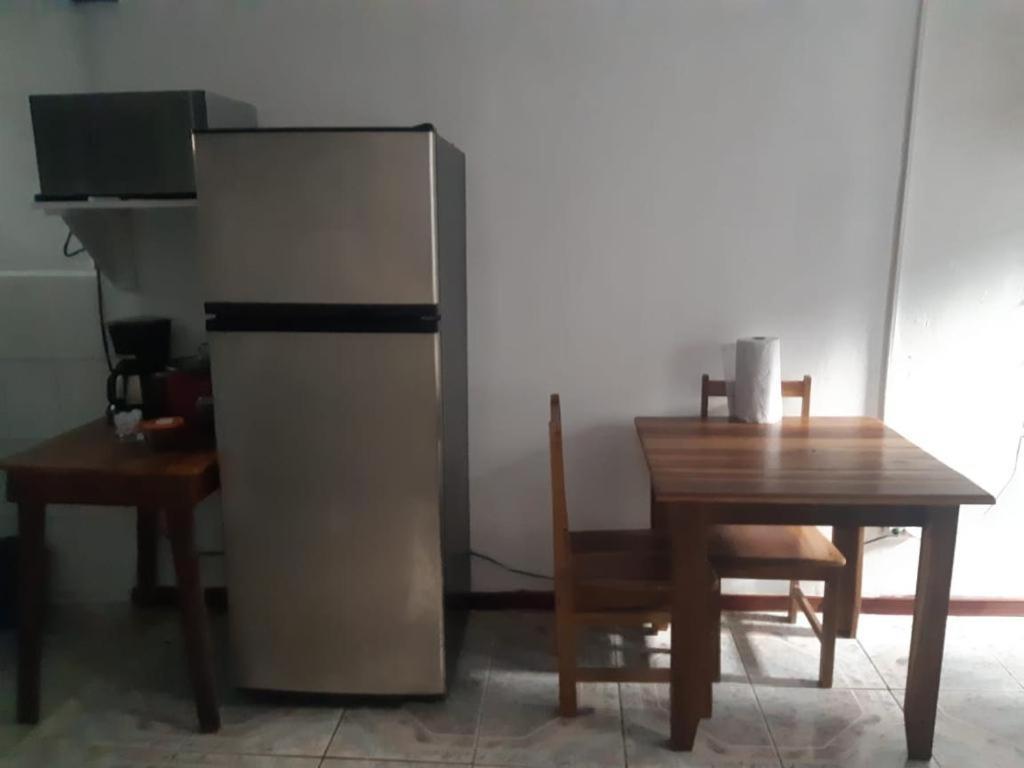 Cabinas Chazu #2 Quepos Εξωτερικό φωτογραφία